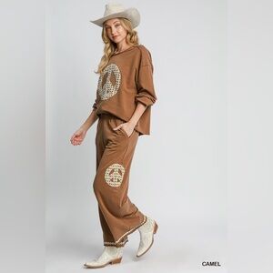 U09 Umgee Camel Peace Sign Pants and top set